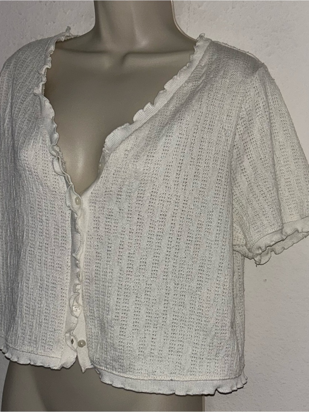 H&M Cream Ruffled Button-Front Cardigan Top - Picture 3 of 7